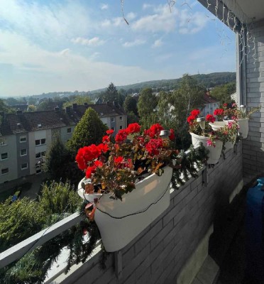 Komfortabel und bequem!!... phantastische Panorama-ETW mit Balkon und Kfz.-Stellplatz