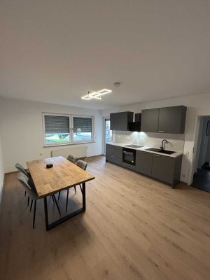 Kernsanierte 2,5-Zimmer-Wohnung (76 m²) mit Balkon im Ortskern von Unterschefflenz – ab 01.01.
