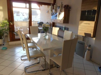 Gemütliche & helle 3,5 Zimmer-Maisonette-Wohnung in Holzgerlingen