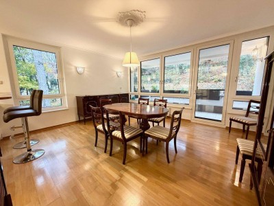 Grünruhelage! Geräumige 4 oder 5 Zimmer-Wohnung mit Loggia &amp; Indoor-Pool