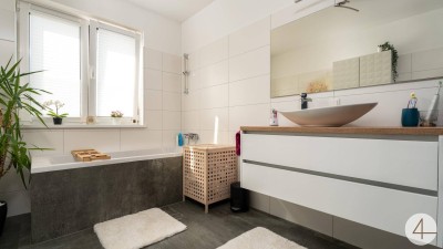 Exquisite Dachgeschoßwohnung mit Balkon in Strasshof !