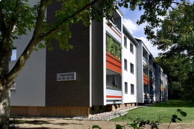Familien aufgepasst! Modernisierte 4-Zimmer-Wohnung im Erdgeschoss sucht Nachmieter // EG rechts