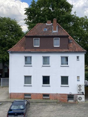 Freistehende Altbau Villa über 3 Etagen + UG in ruhiger Wohnlage von Celle***