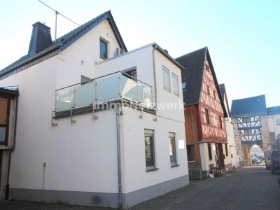 Bezugsfertiges Einfamilienhaus ca. 155 m² mit Fernblick auf Merenberg Dachterrasse, Kaminofen, Klima