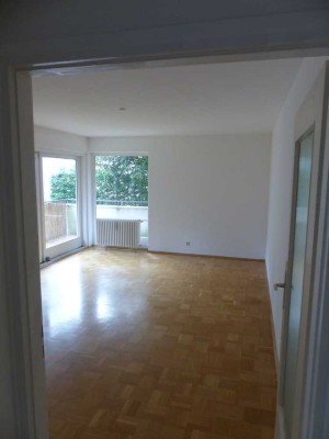 Ruhige, sonnige Wohnung im Grünen