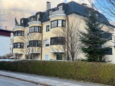 Super 2-Zimmer-Wohnung in ruhiger,
sonniger Stadtlage.     Ab sofort! !