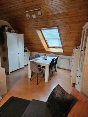 Gemütliche 2-Zimmer-DG-Wohnung in Hünstetten