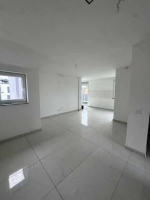 ***Moderne Dachgeschosswohnung mit Terrasse***