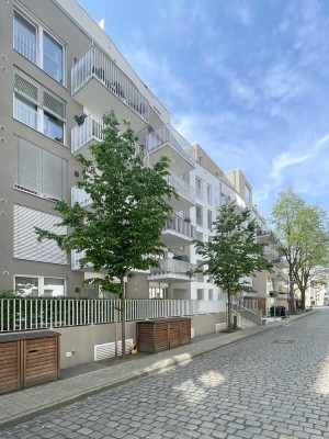 Moderne 2-Zimmer-Wohnung mit Balkon und EBK im Stephaniviertel