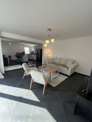 Möbiliertes Penthouse mit Aufzug // 360 Grad Balkon // Smart-Home // inkl.hochwertiger Möbel