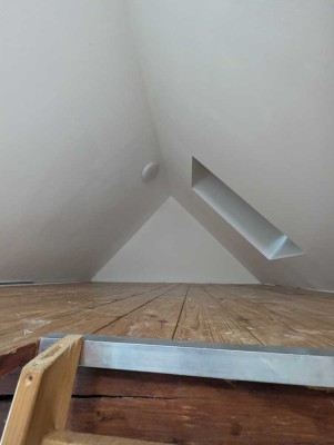 Charmante 1,5-Zimmer Dachgeschosswohnung in Landshut-Nikola