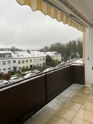 Schöne, helle 3 ZKDB und Balkon , ca 78m² in Uellendahl