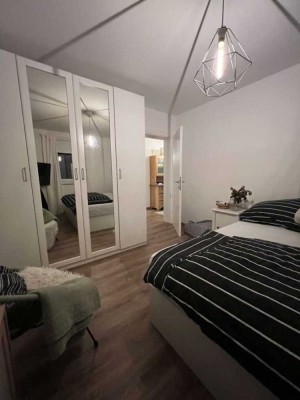 Schöne und vollständig renovierte 1,5-Raum-Wohnung mit Einbauküche in Pirmasens