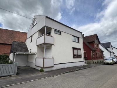 Einfamilienwohnhaus mit Atrium und Garage