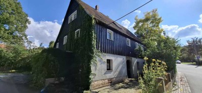 Anwesen mit Wohnhaus, Ferienhaus und Scheune in guter Wohnlage von Hochkirch