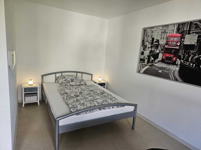 Komplett möblierte 1 Zimmerwohnung mit Balkon und Einbauküche in Eggenstein