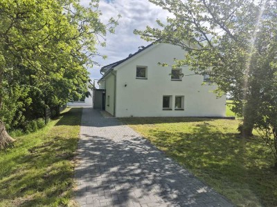 Modernisiertes Zweifamilienhaus+Einfamilienhaus