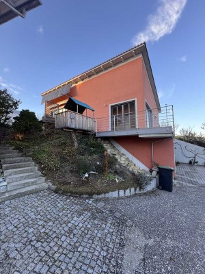 Charmantes Haus für Individualisten – besondere Architektur & außergewöhnliche Raumwirkung