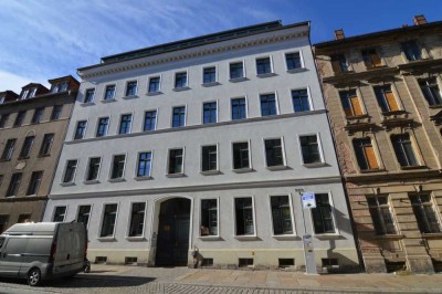 Modern renovierte 3-Raumwohnung in zentraler Innenstadtlage mit Balkon & Gemeinschaftsterrasse!