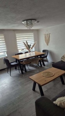 Stadthaus ohne Garten 4 ZKB & EBK. Bayern 3,5% GrErsSt.guter Zustand