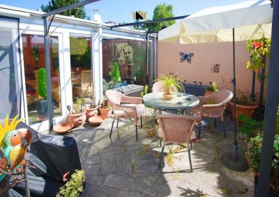 Charmanter Bungalow mit Wintergarten und idyllischem Garten – Wohnen im Kurort Schömberg