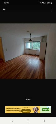 Exklusive, vollständig renovierte 2-Raum-Wohnung mit Balkon und Einbauküche in Mainz