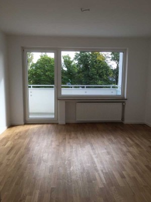 * Laim * 3-Zimmer Wohnung mit offener Küche * EBK * Duschbad * Balkon * Parkett *