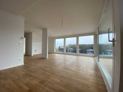 Penthouse Wohnung - XL Terrasse - Blick auf Frankfurter Skyline und den Main