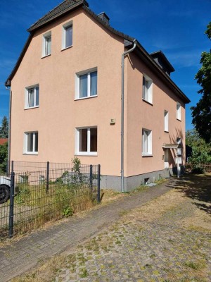 SCHÖNE * 3 ZIMMER * WOHNUNG * BAD MIT FENSTER * GROße Terrasse * STELLPLATZ