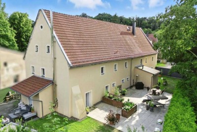 Stilvoll saniertes Einfamilienhaus mit Einliegerwohnung