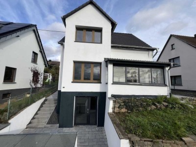 Modernisiertes Einfamilienhaus in beliebter Lage von Erpel