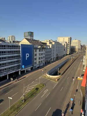 Zentrale, helle, gut geschnittene 2 Zimmer Wohnung