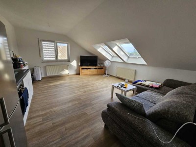 Helle 45 qm Dachgeschosswohnung in Werth