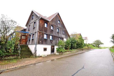 Charmantes Einfamilienhaus mit Werkstatt und Garten in idyllischer Lage in Ermershausen