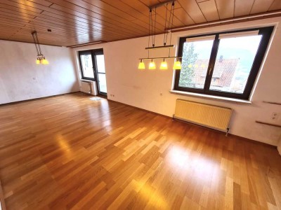 Große Doppelhaushälfte ca. 185 m² Wfl. mit Charme, Weitblick &. Potential in Unterkochen