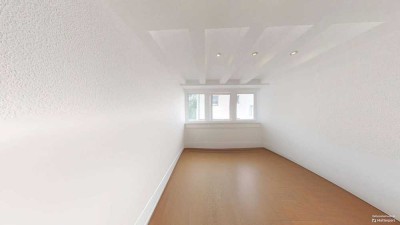BIETERVERFAHREN* BEZUGSFREIE, renovierte 4ZKB mit Terrasse nähe Wasserturm | inkl Stellplatz