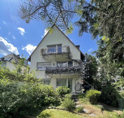 Top modernisiertes Dreifamilienhaus mit wunderschönen Gartengrundstück am Offenbacher Stadtrand!