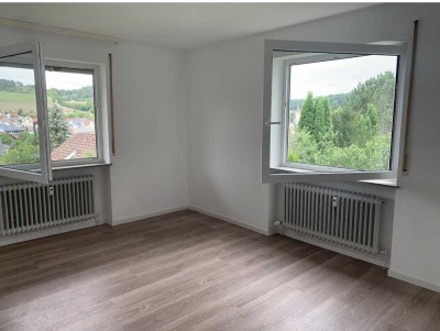 Ruhige helle 3-Zimmer-Whg. mit S/W-Balkon