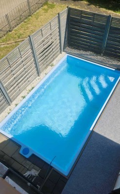 Pool mit großem Einfamilienhaus sucht neuen Eigentümer in Dessau-Roßlau Kochstedt