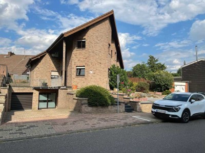 Außergewöhnliches Architektenhaus in Aldenhoven-Niedermerz