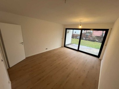 Helle 2-Zimmer Wohnung mit Terasse