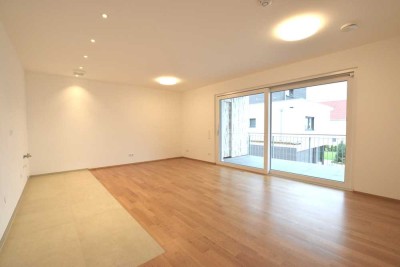 Erstbezug 4 Zimmer-Wohnung mit Balkon, Obergeschoss, Neubau (B5)