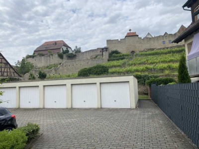 Großzügige 5-Zimmer-Wohnung mit Garten in ruhiger Lage von Lauffen am Neckar