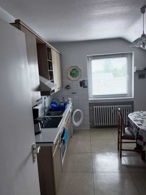 Gemütliche 2-Zimmer-Dachgeschosswohnung in der Melmelerstraße 16, Gladbeck - möbliert