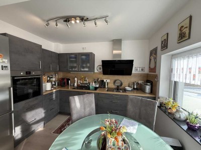 Moderne 3-Zimmer-Wohnung mit Balkon und Blick ins Grüne in Offenbach-Bürgel