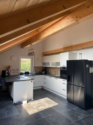 Großzügige moderne und neuwertige 4-Zimmerwohnung inkl. Einbauküche
