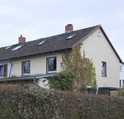 Renovierungsbedürftige Maisonette Wohnung