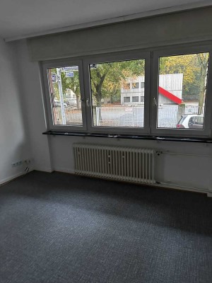 Ideal gelegene 2-Raum-Wohnung mit abzukaufender EBK in Frankfurt-Rödelheim