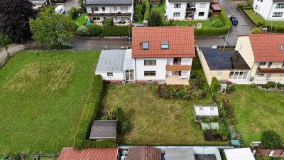 Charmantes Einfamilienhaus mit Einliegerwohnung und viel Platz mit Alpenblick