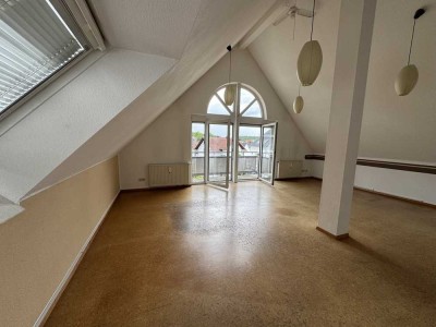Lichtdurchflutete 3,5 Zi-DG - Whg mit EBK, 2 Balkonen, HMS,Garage und Stellplatz in Birkmannsweiler